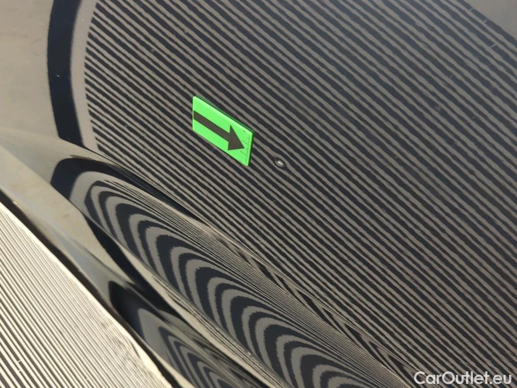  Volvo  XC60 2.0 B4 P 197CP Momentum Pro AT8 #24