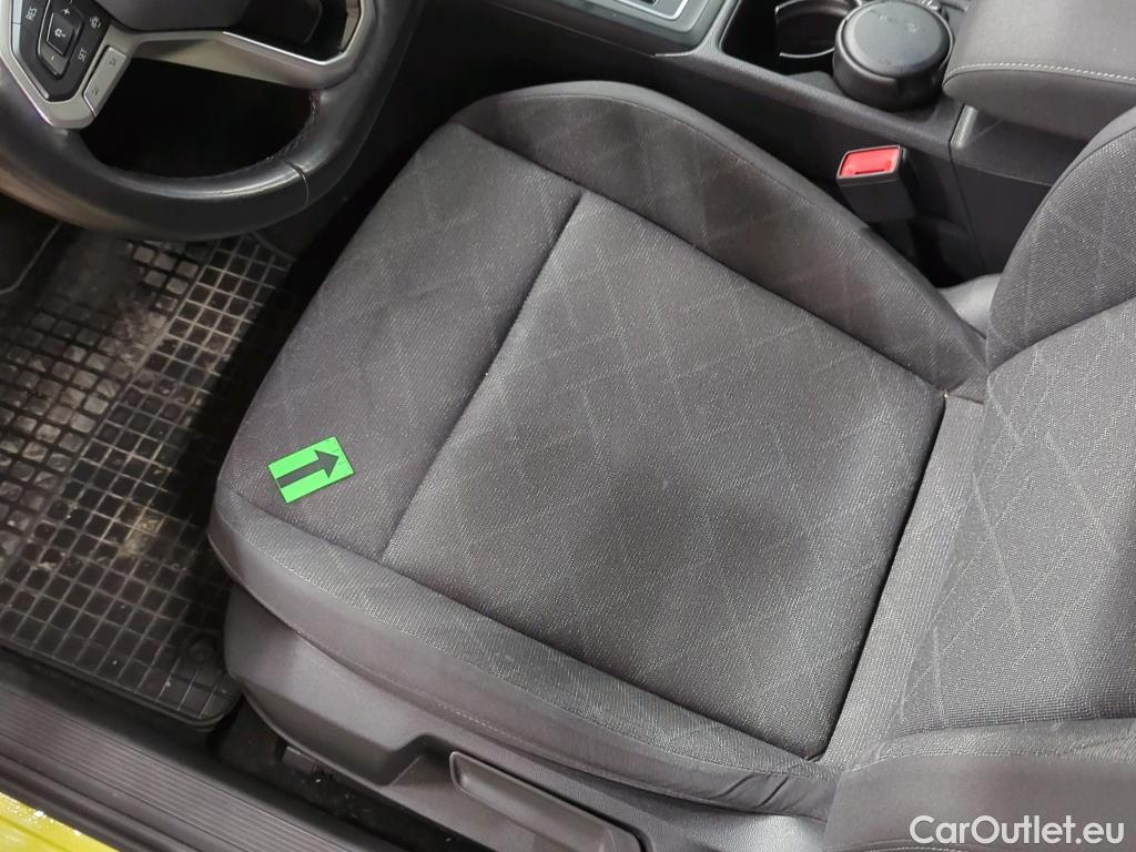  Volkswagen  Golf  2.0 TDI 116HP DSG Life Variant #27