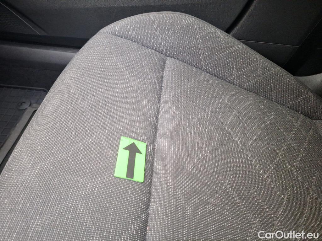  Volkswagen  Golf  1.5 eTSI ACT DSG mild hybrid Life #30