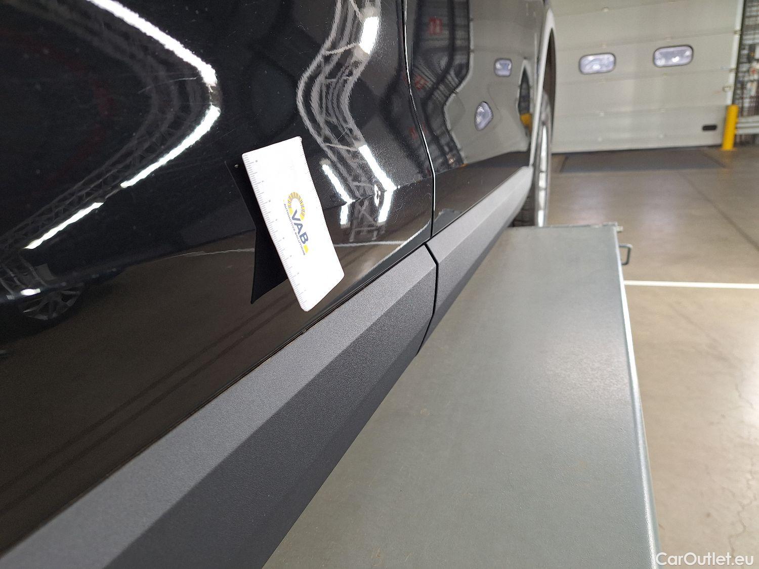  Audi  Q3 Audi,  '18, Audi  35 TDI S Tronic Business Edition 5d #14