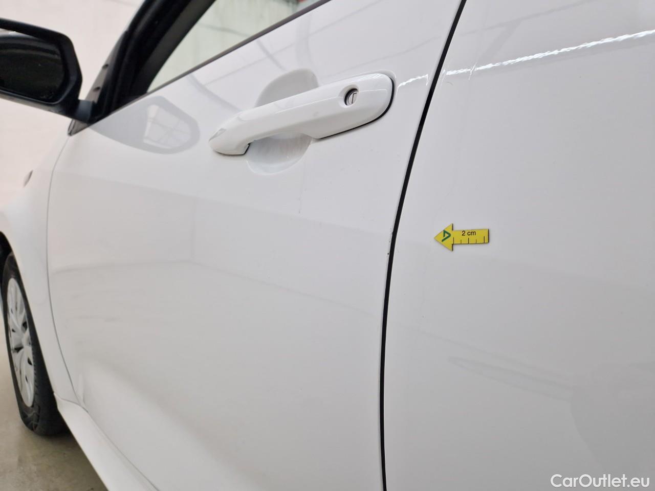  Toyota  Yaris 1.5 Hybrid Eco HYB Auto #2