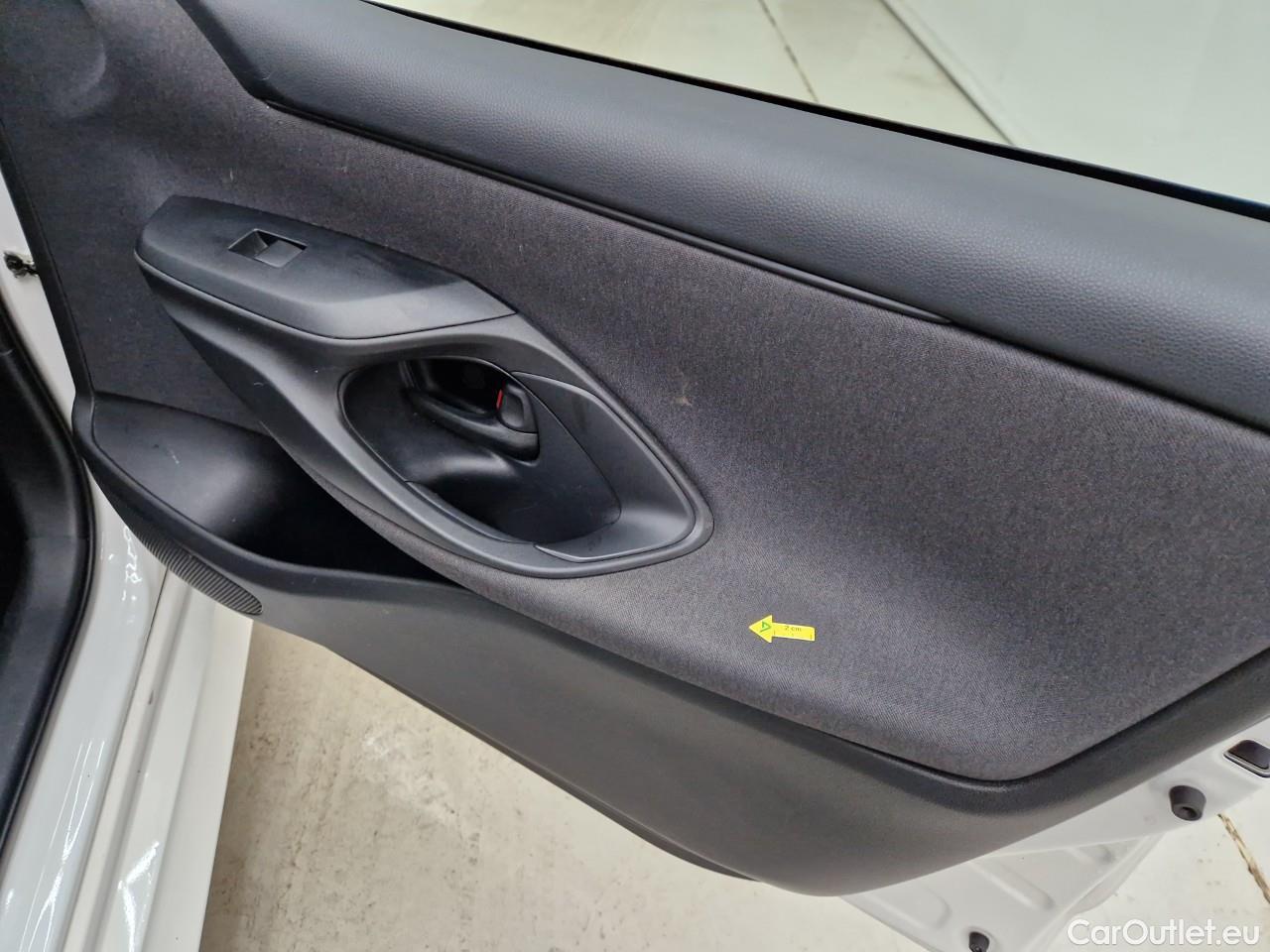  Toyota  Yaris 1.5 Hybrid Eco HYB Auto #42