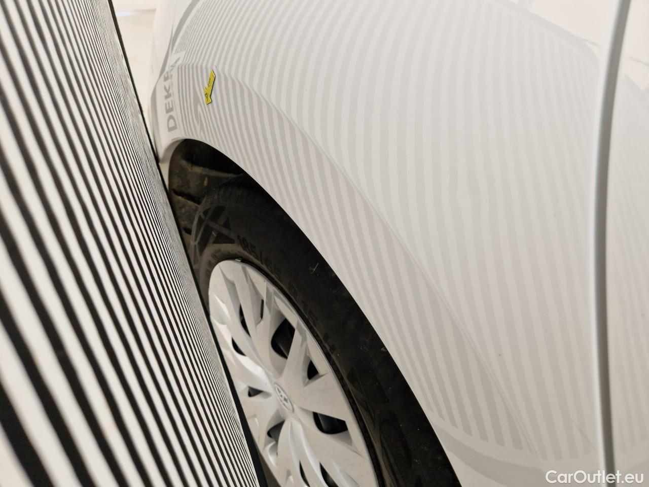  Toyota  Yaris 1.5 Hybrid Eco HYB Auto #34