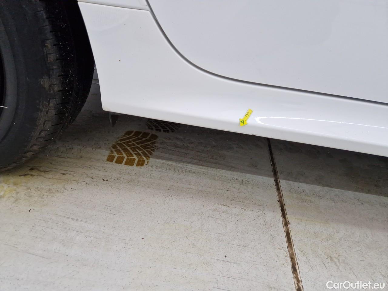  Toyota  Yaris 1.5 Hybrid Eco HYB Auto #15