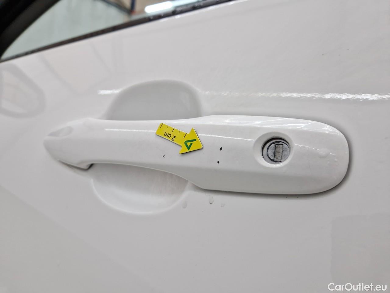  Toyota  Yaris 1.5 Hybrid Eco HYB Auto #3