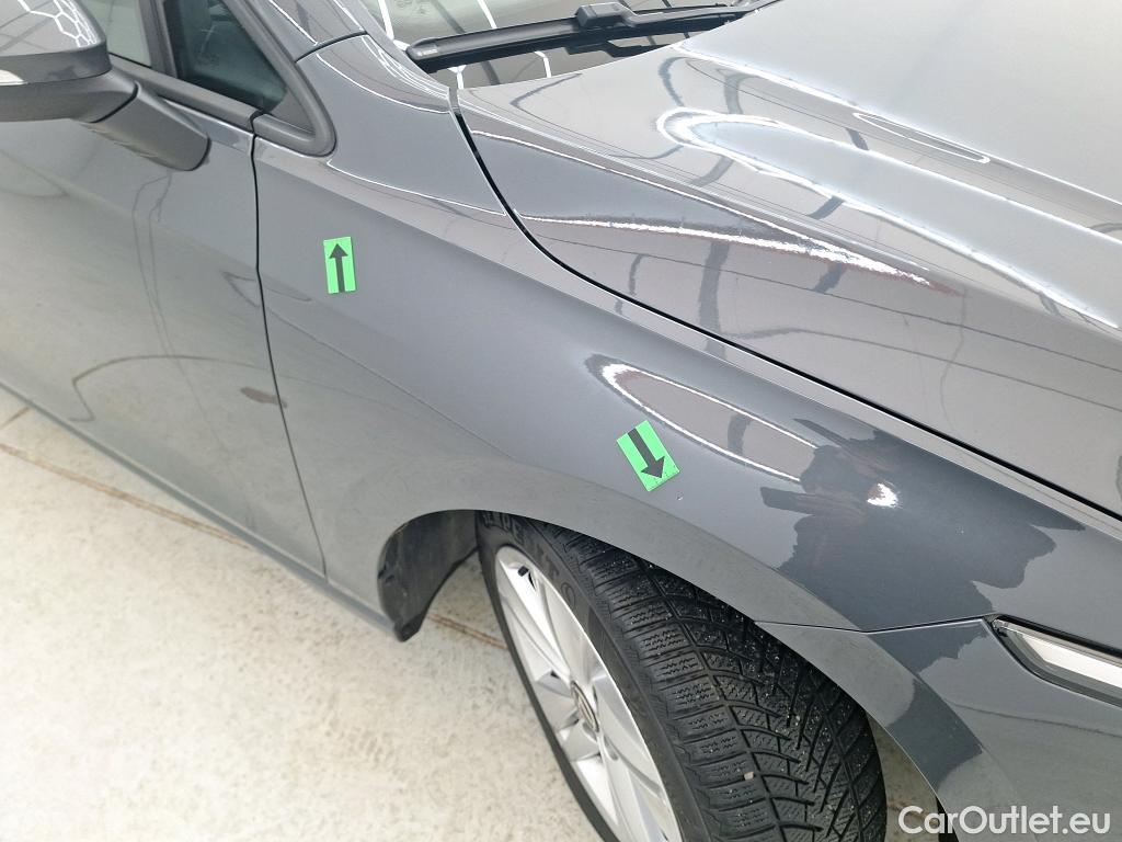  Volkswagen  Golf  1.5 eTSI ACT DSG mild hybrid Life #17