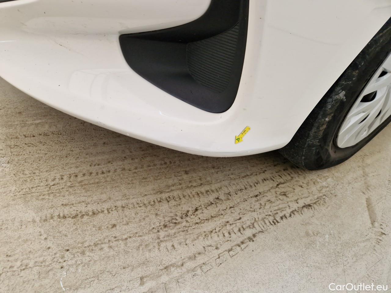  Toyota  Yaris 1.5 Hybrid Eco HYB Auto #10