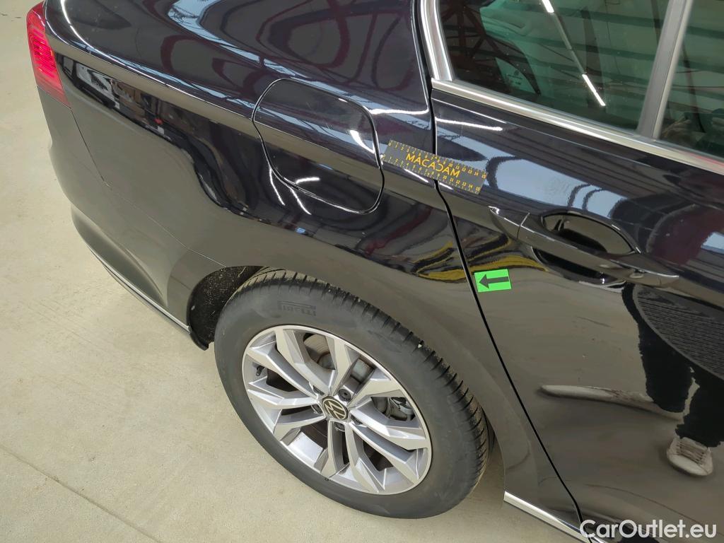  Volkswagen  Passat Highline 2.0 TDI DSG 150 CP #19