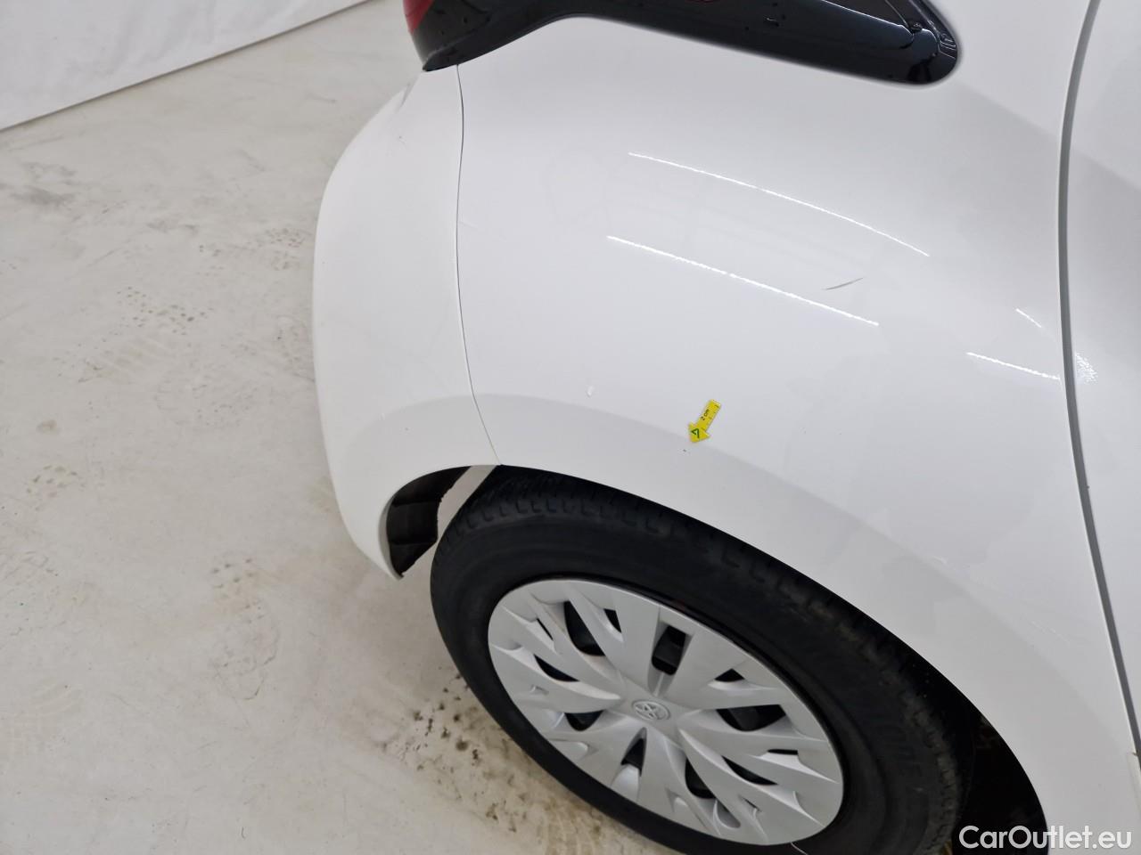  Toyota  Yaris 1.5 Hybrid Eco HYB Auto #20