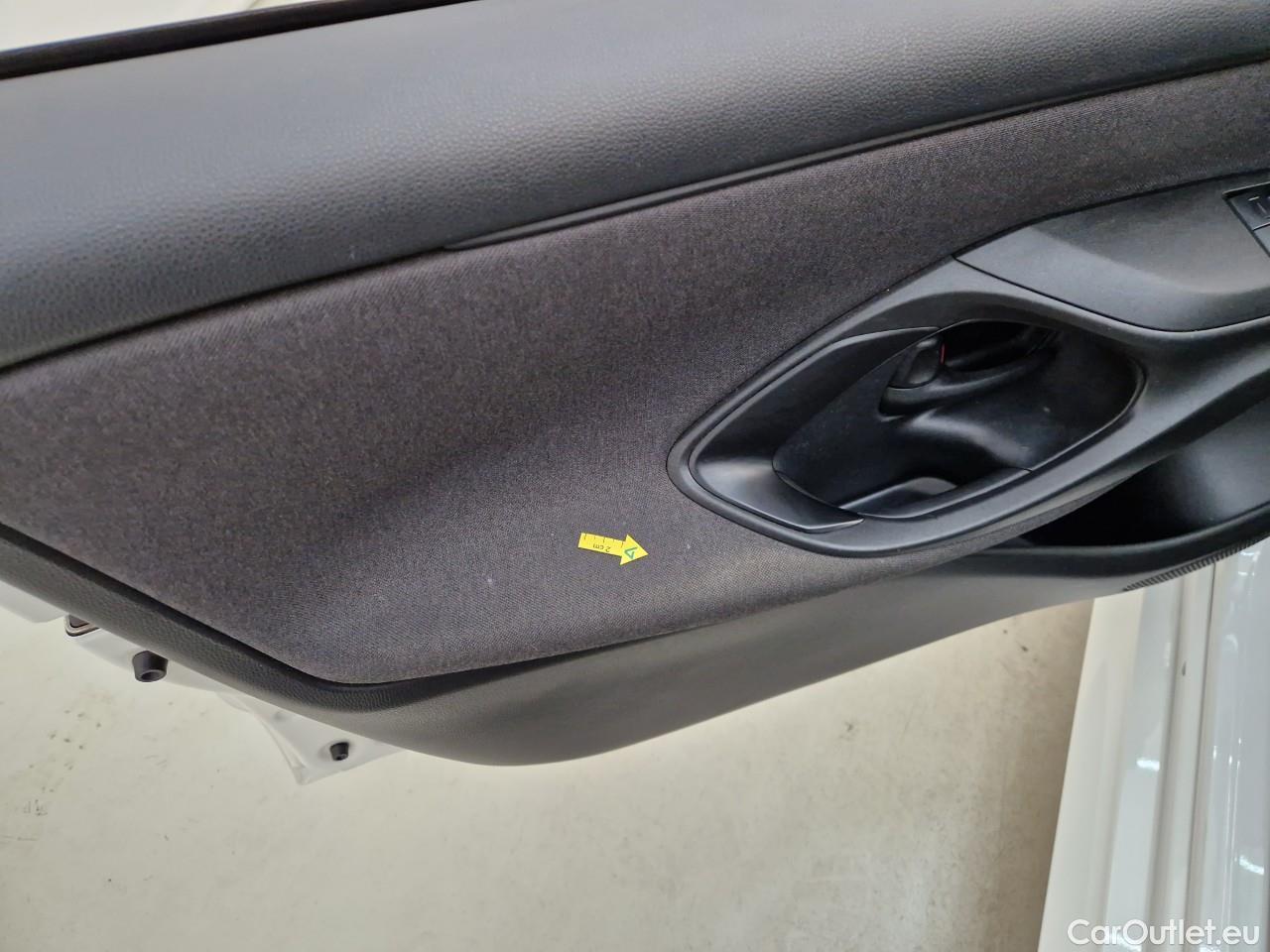  Toyota  Yaris 1.5 Hybrid Eco HYB Auto #25