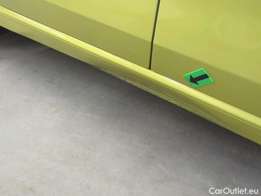  Volkswagen  Golf  2.0 TDI 116HP DSG Life Variant #16