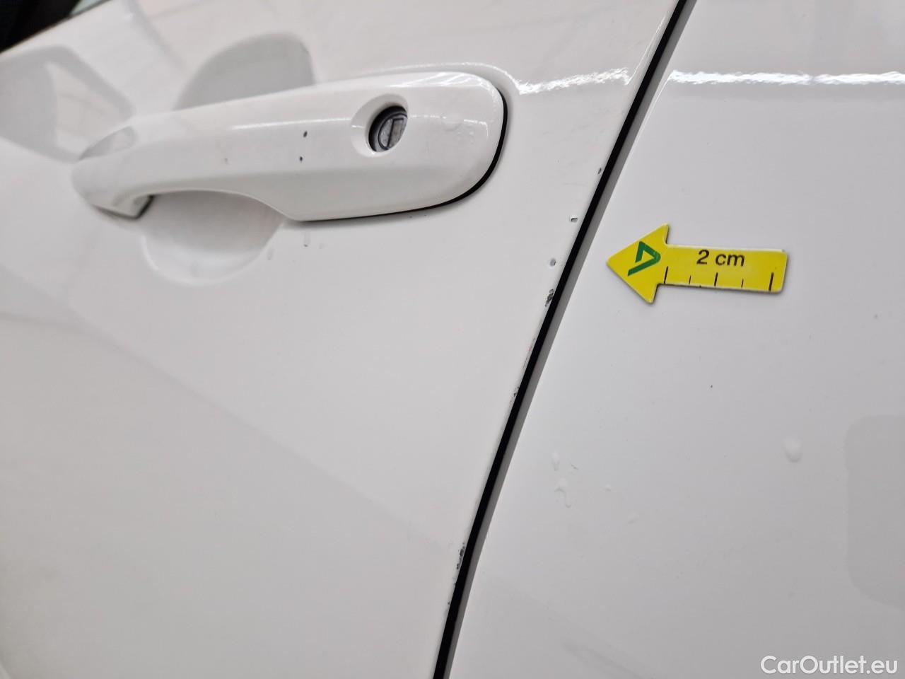  Toyota  Yaris 1.5 Hybrid Eco HYB Auto #2