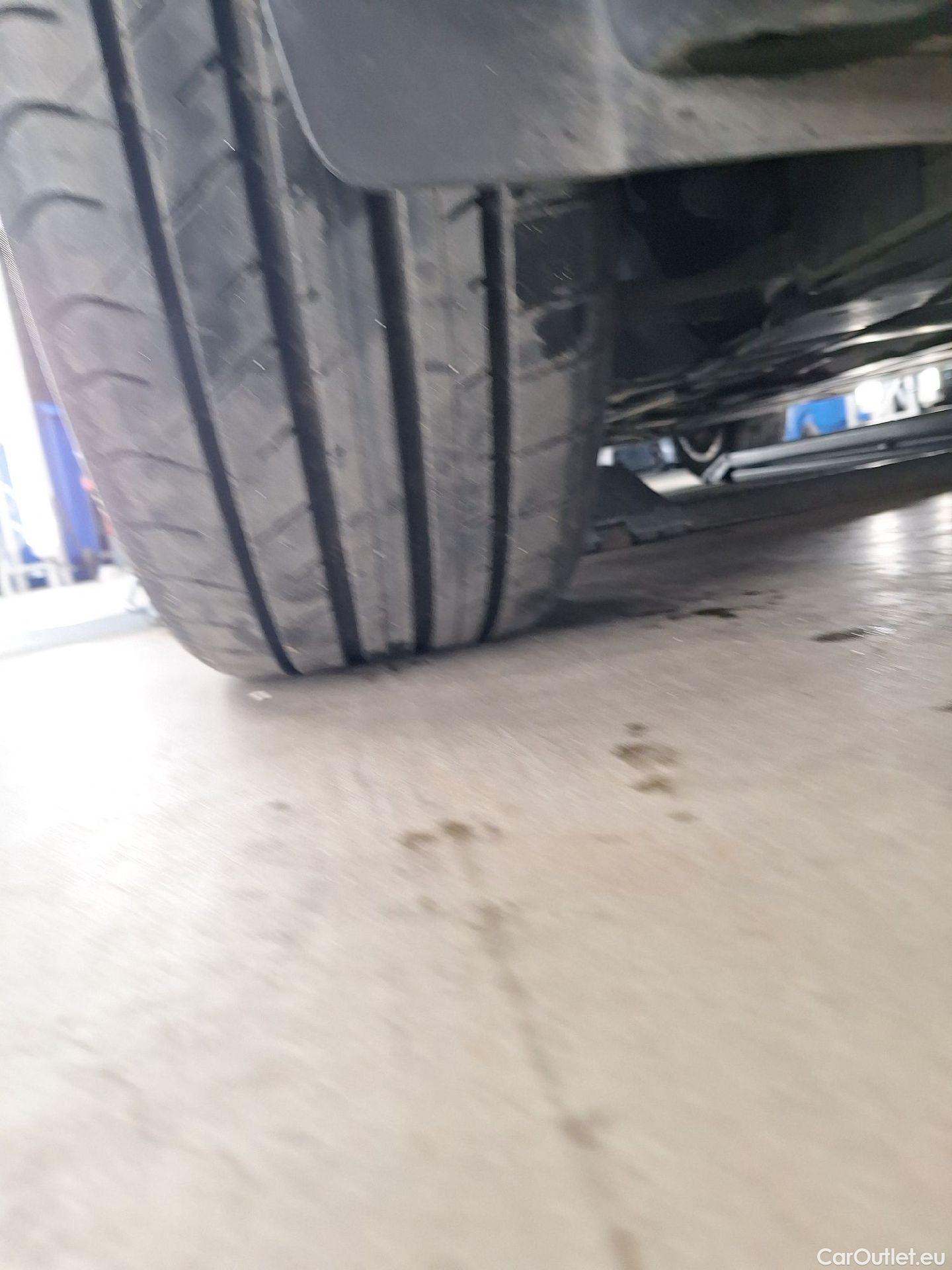  Mercedes  GLB Mercedes,  '19, Mercedes-Benz   200 d 5d #20