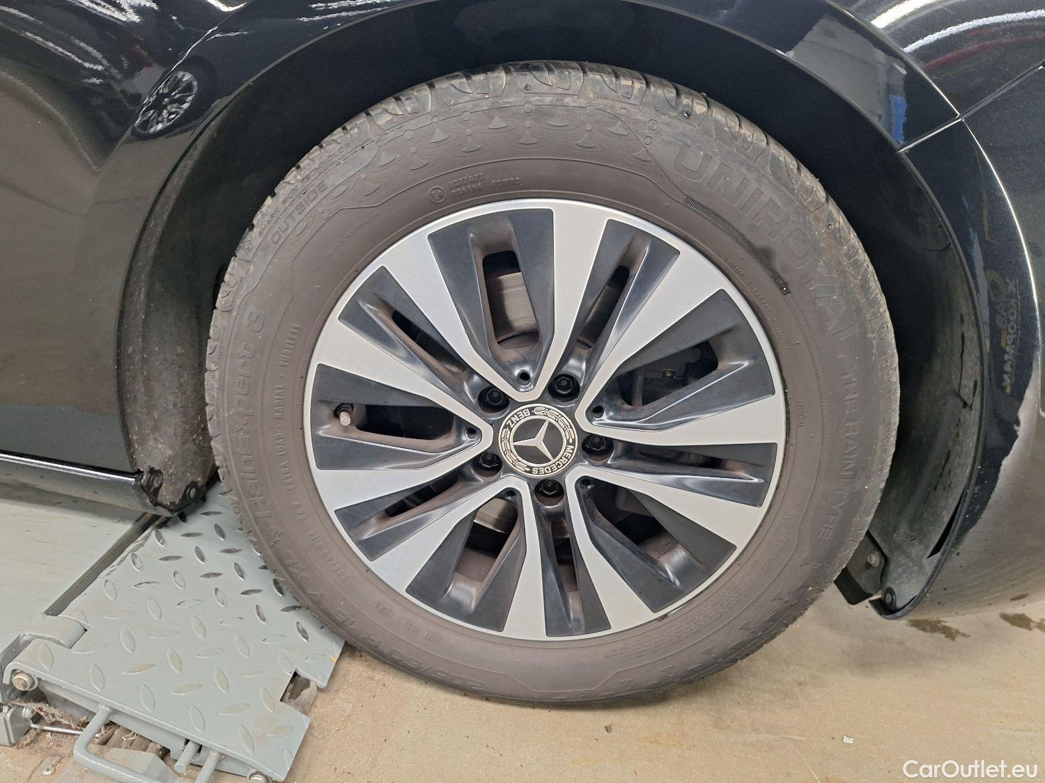  Mercedes  A-Klasse Mercedes, A-Class Berline '18, Mercedes-Benz  Limousine A 180 Business So #43