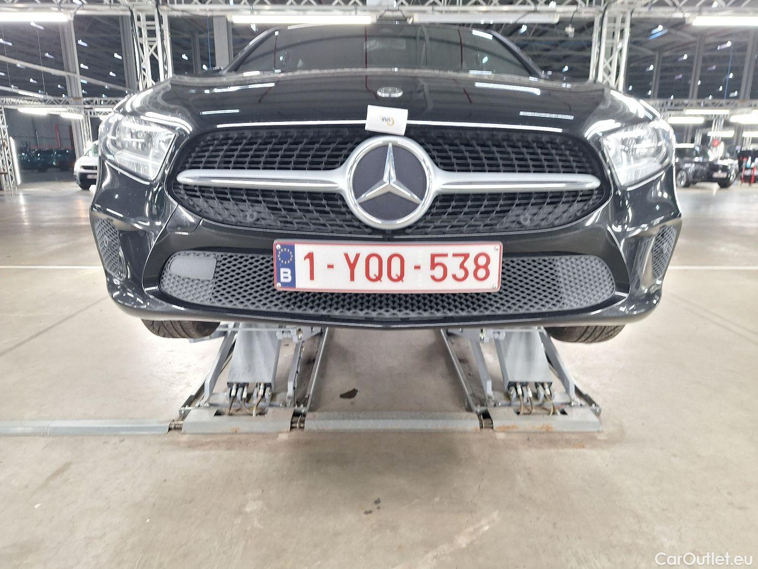  Mercedes  A-Klasse Mercedes, A-Class Berline '18, Mercedes-Benz  Limousine A 180 Business So #24