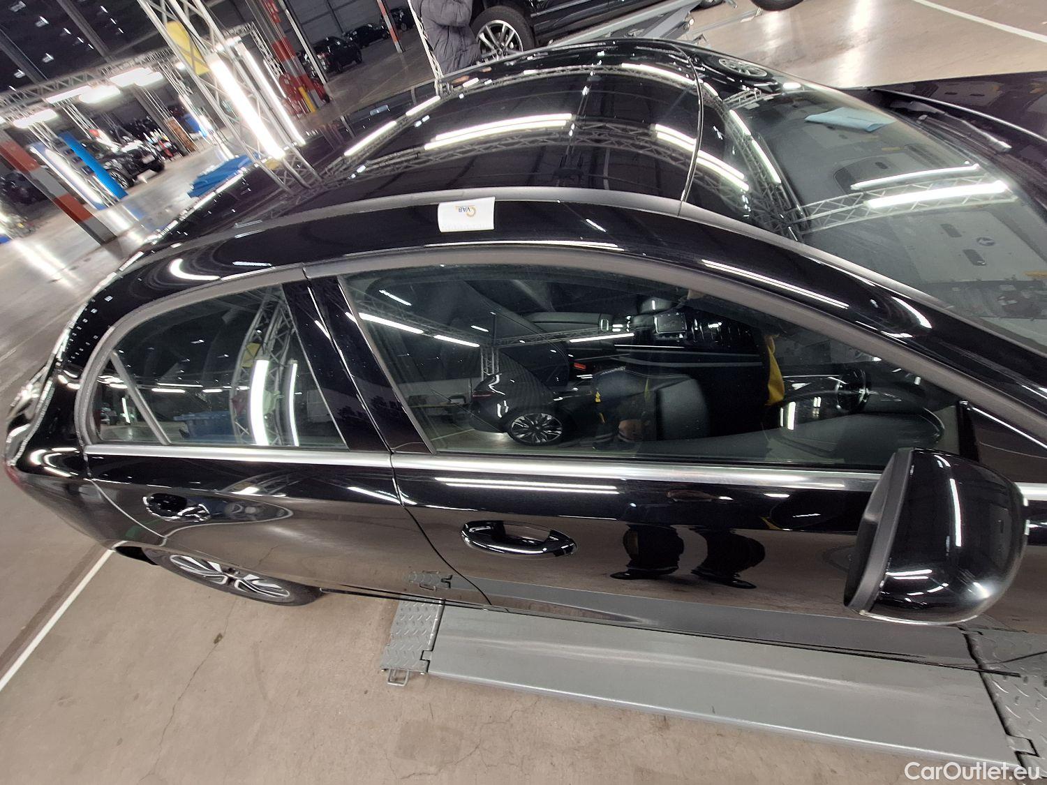  Mercedes  A-Klasse Mercedes, A-Class Berline '18, Mercedes-Benz  Limousine A 180 Business So #31