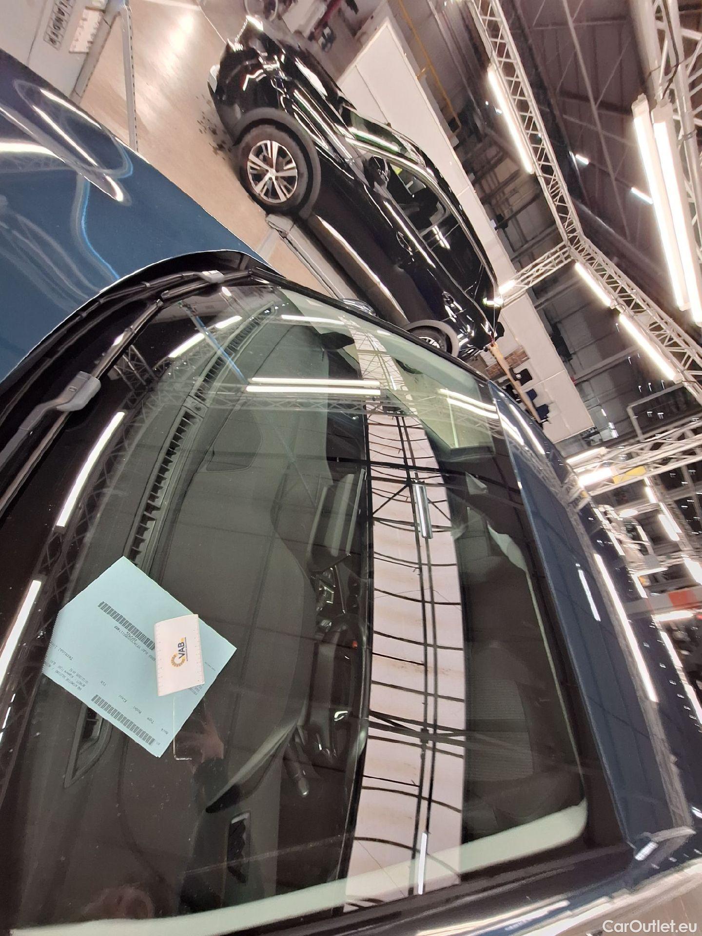  Peugeot  3008 Peugeot,  FL'20, Peugeot  1.5 BlueHDi 96kW S&S EAT8 Allure 5d #20