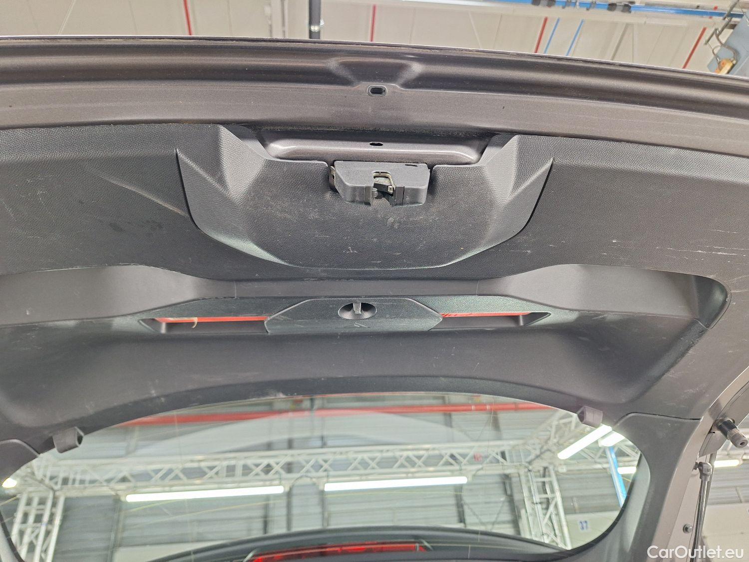  Peugeot  2008 Peugeot,  '19, Peugeot  1.5 BlueHDi 81kW S&S Active Pack 5d #47