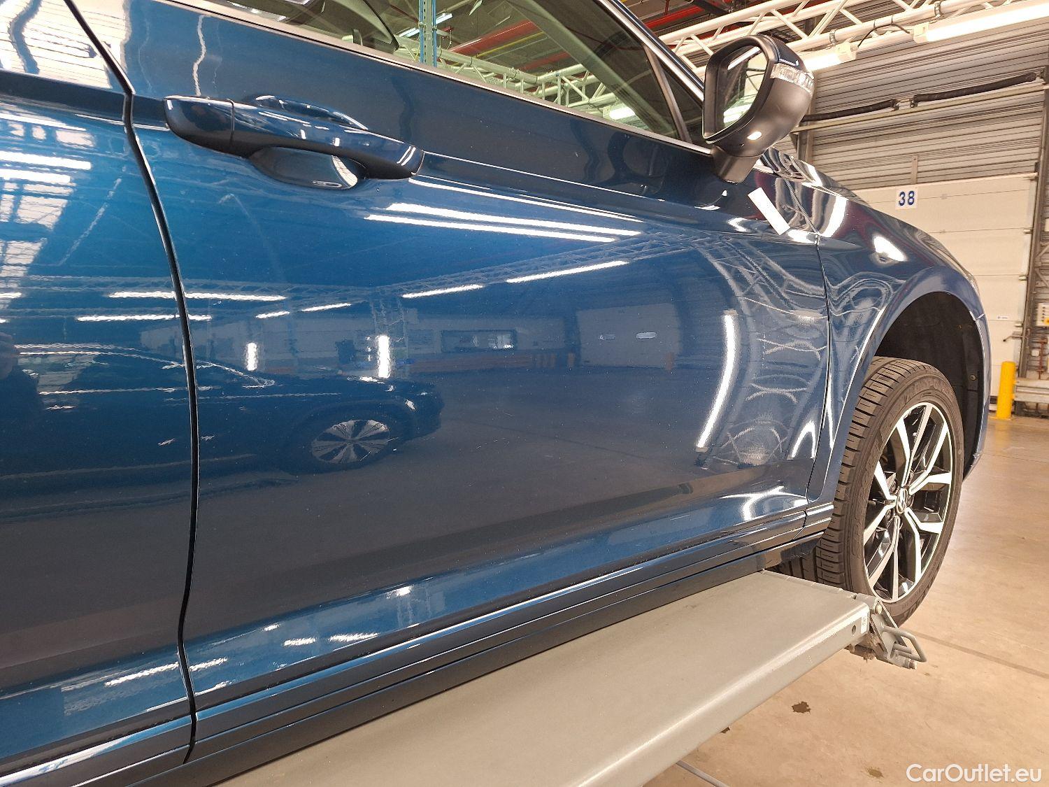  Volkswagen  Passat VW,  Variant FL'19, Volkswagen  Variant 1.5 TSI OPF DSG7 Style B #1