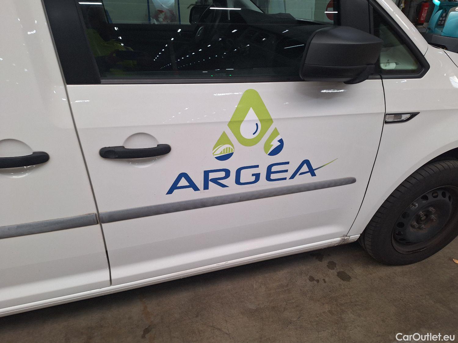  Volkswagen  Caddy VW, _ '15, Volkswagen  Maxi 2.0 CRTDi 75kW SCR BMT Maxi #47