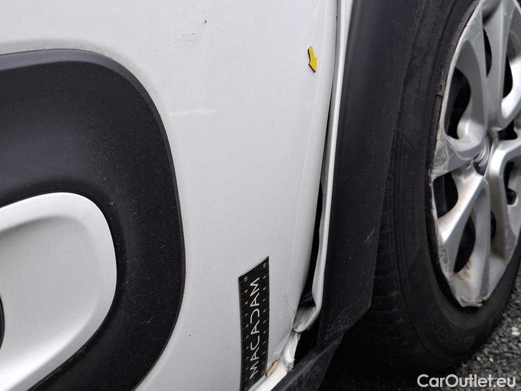  Citroen  C3  Société Feel 1.2 PureTech 80CV BVM5 E6d #8