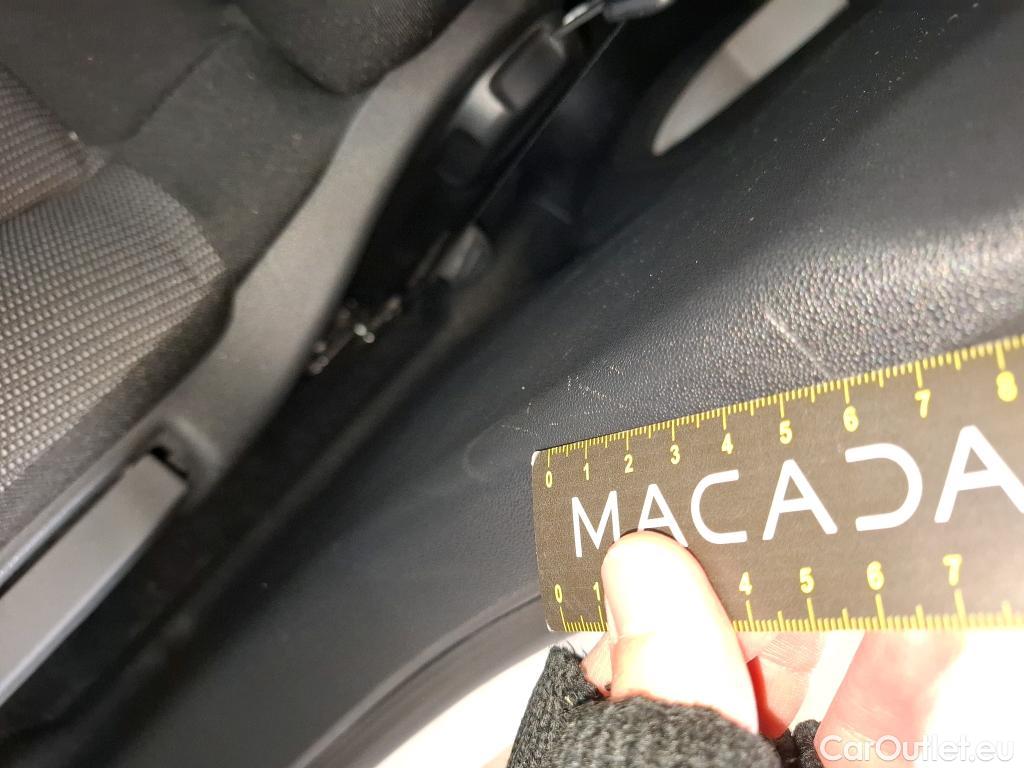  Citroen  C3 CITROEN  Société / 2020 / 5P / Berline / VU BlueHDi 100 SandS BVM6 Feel Business R #4