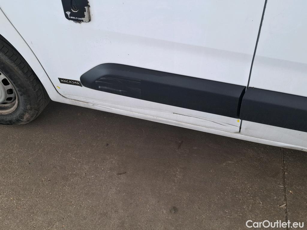  Opel  Combo OPEL  / 2018 / 4P / Fourgonnette 1.5 diesel 100chL1H1/stand CARGO PACK C #6