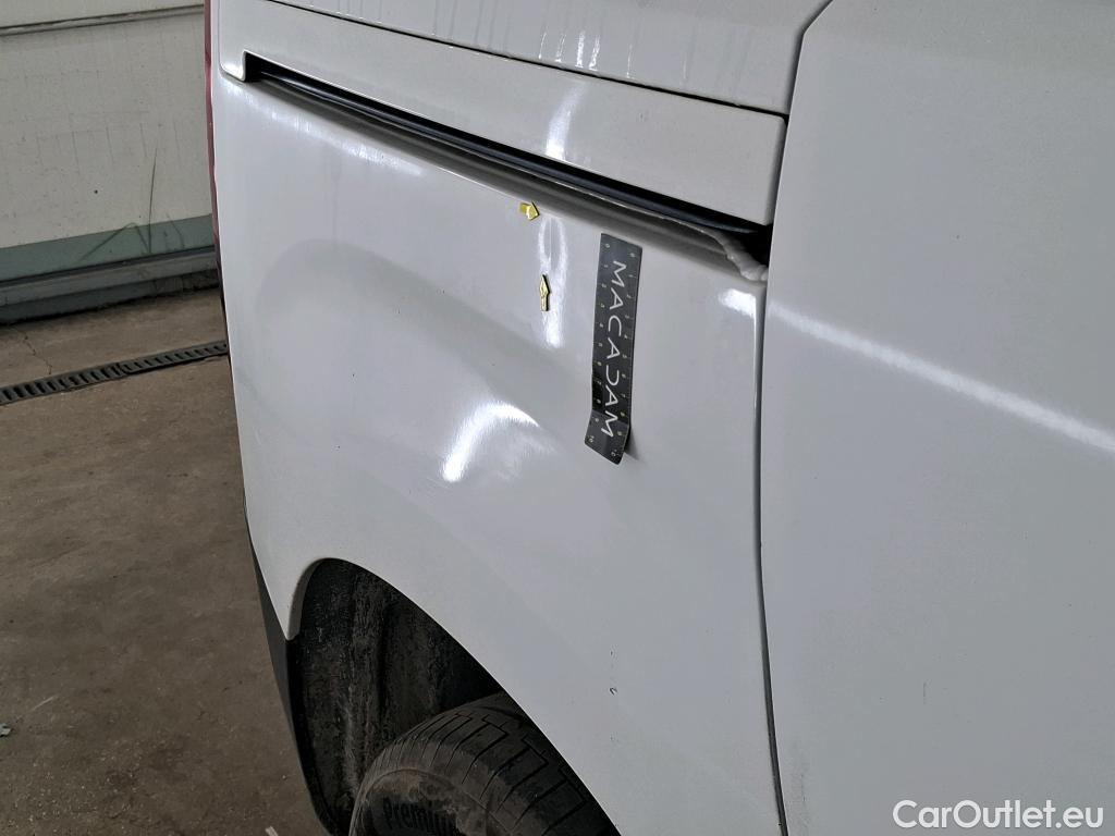  Opel  Combo OPEL  / 2018 / 4P / Fourgonnette 1.5 diesel 100chL1H1/stand CARGO PACK C #36