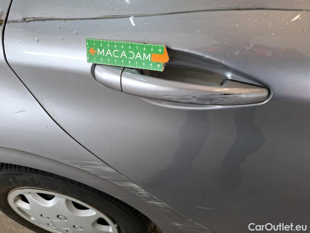  Peugeot  208  Affaire Premium 1.5 HDi 100CV BVM5 E6dT #53