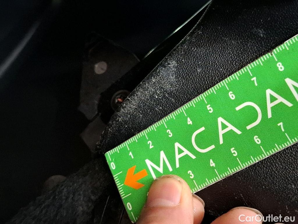  Peugeot  208  Affaire Premium 1.5 HDi 100CV BVM5 E6dT #37