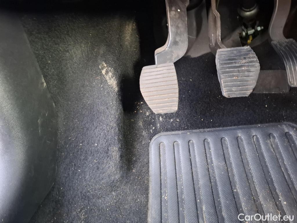  Peugeot  208  Affaire Premium 1.5 HDi 100CV BVM5 E6dT #56