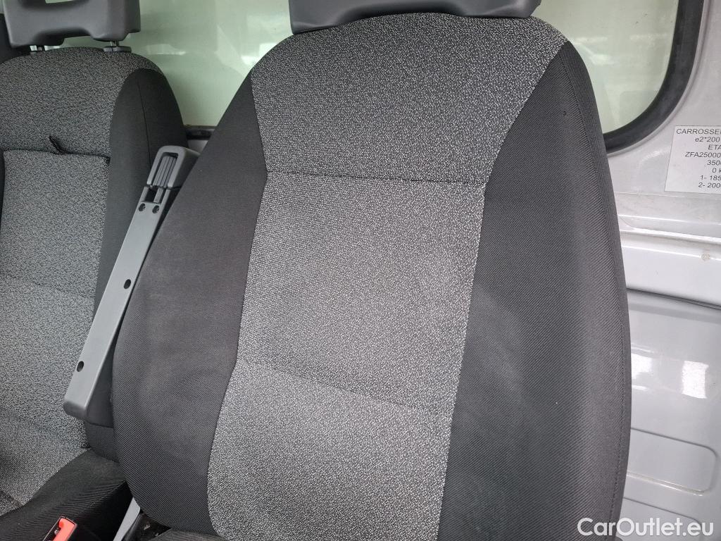  Fiat  Ducato FIAT  SC VU 2p Châssis cabine 35 L 23 Multijet 130 Pack Pro Nav #58