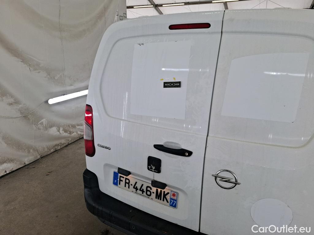  Opel  Combo OPEL  / 2018 / 4P / Fourgonnette 1.5 diesel 100chL1H1/stand CARGO PACK C #33