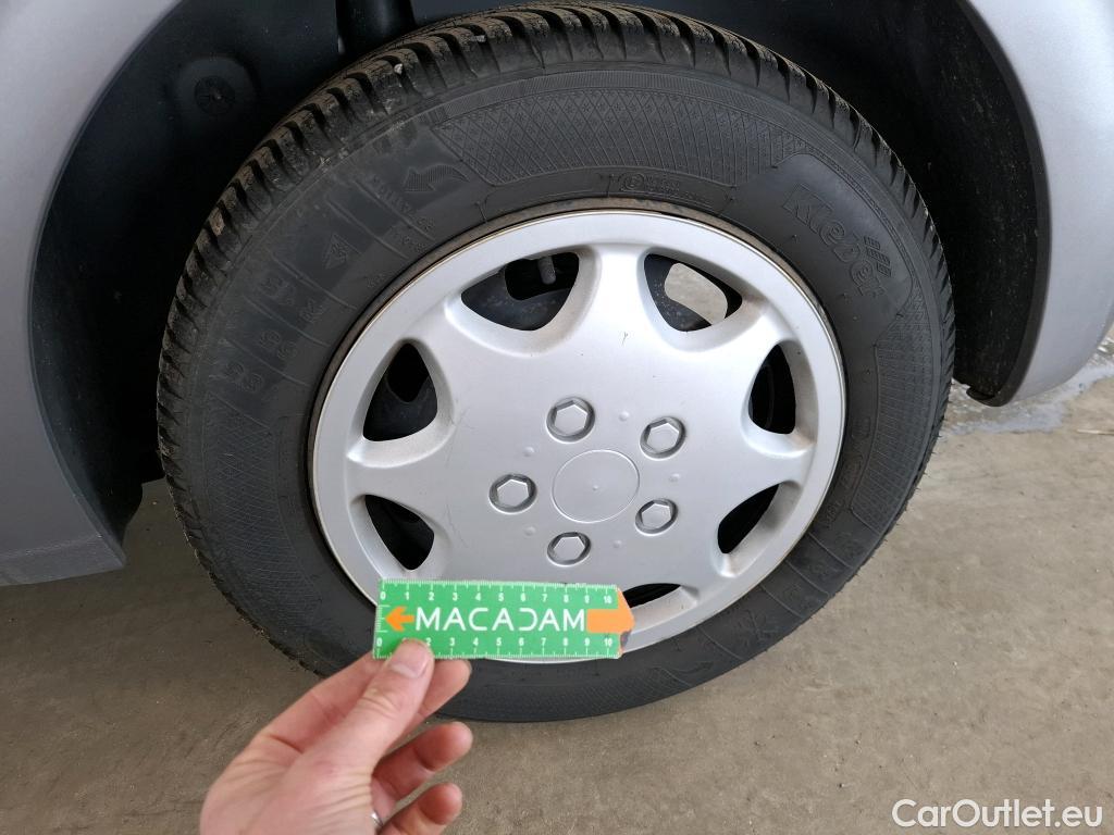  Peugeot  208  Affaire Premium 1.5 HDi 100CV BVM5 E6dT #49