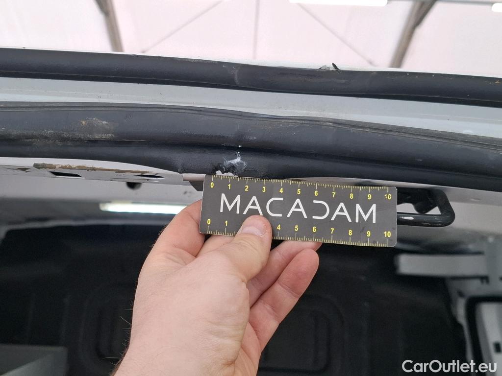  Opel  Combo OPEL  / 2018 / 4P / Fourgonnette 1.5 diesel 100chL1H1/stand CARGO PACK C #21