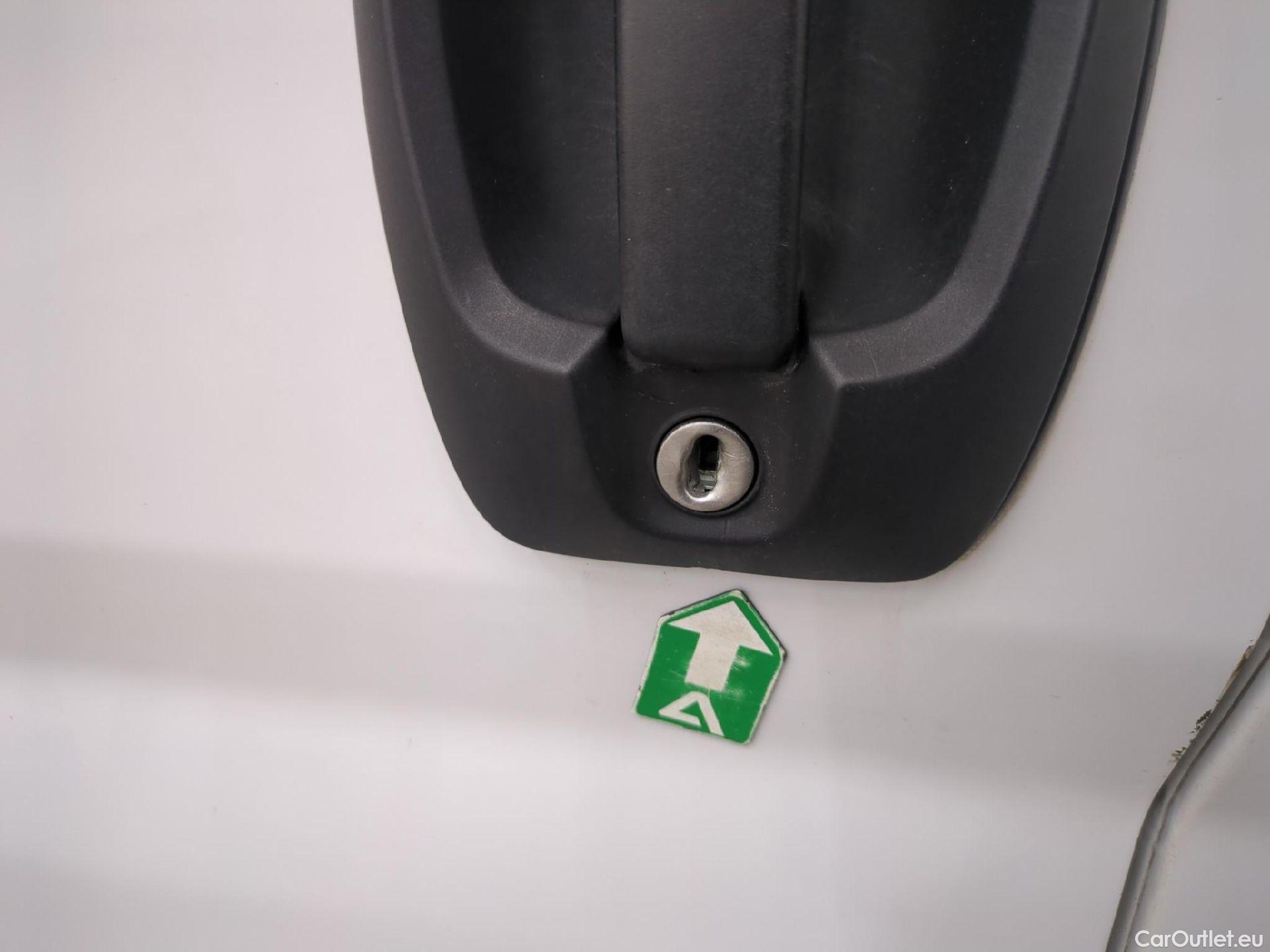  Fiat  Ducato FIAT  SC / 2014 / 2P / Châssis cabine H3-Power 140 Maxi HD 3.5 L Busi #28