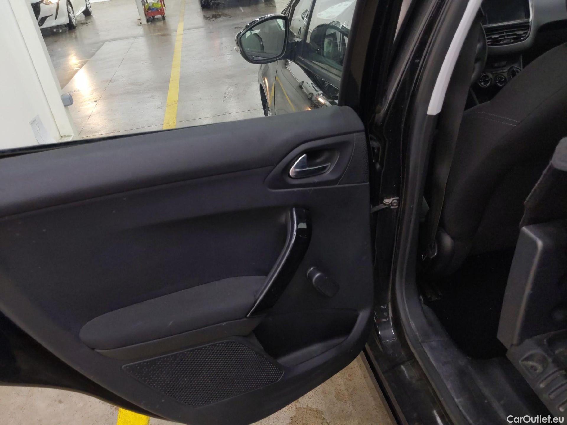  Peugeot  208  Affaire Premium Pack 1.5 HDi 100CV BVM6 E6dT #39