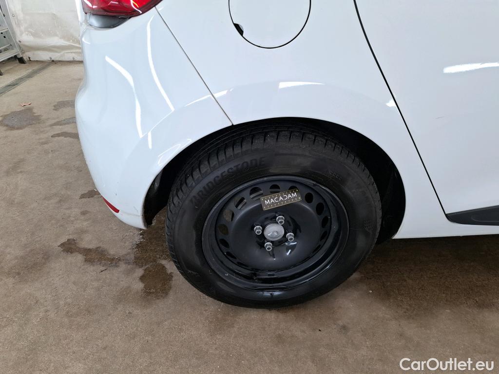  Renault  Clio RENAULT  Société VU 5p Berline Air MédiaNav Energy dCi 75 #61