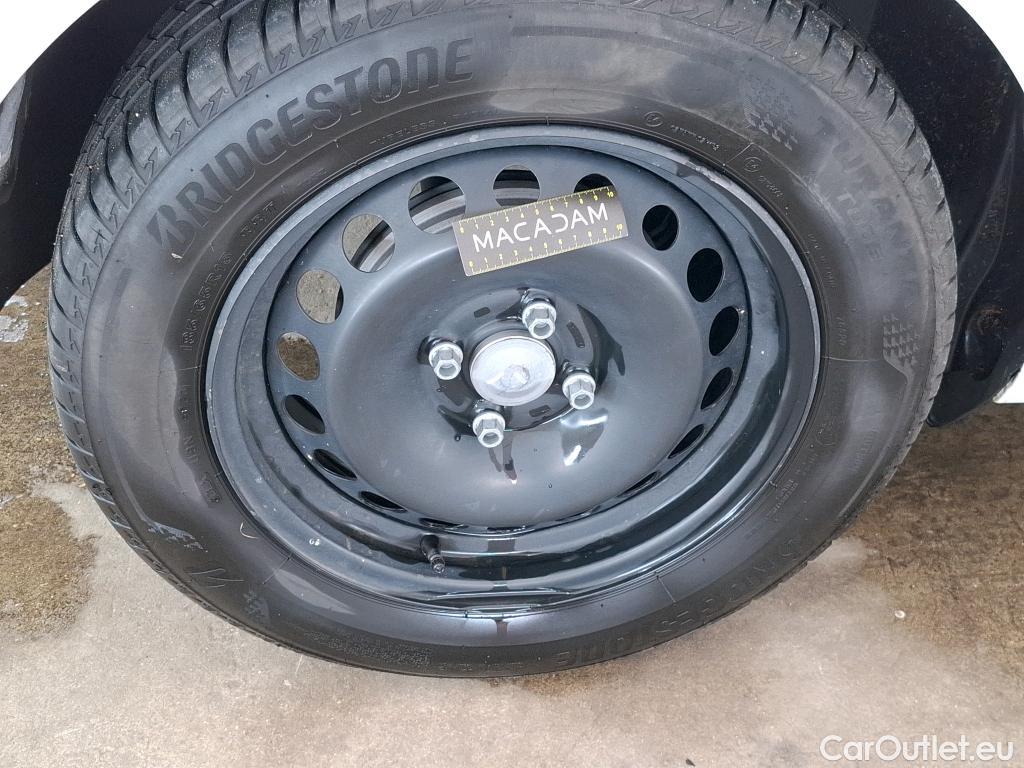  Renault  Clio RENAULT  Société VU 5p Berline Air MédiaNav Energy dCi 75 #62