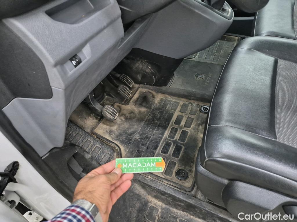  Peugeot  Expert  Fourgon Premium Compact 1.5 HDi 120CV BVM6 E6dT #60