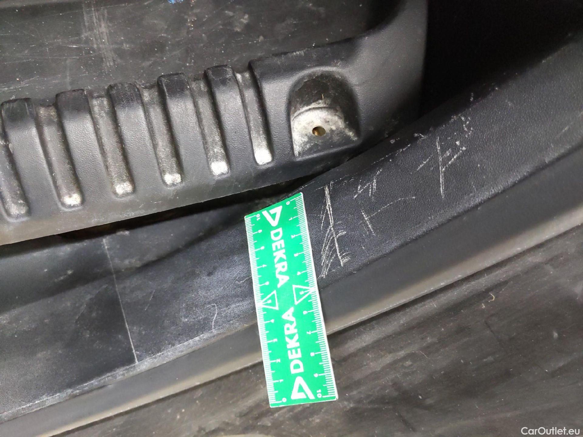  Peugeot  208  Affaire Premium Pack 1.5 HDi 100CV BVM6 E6dT #34