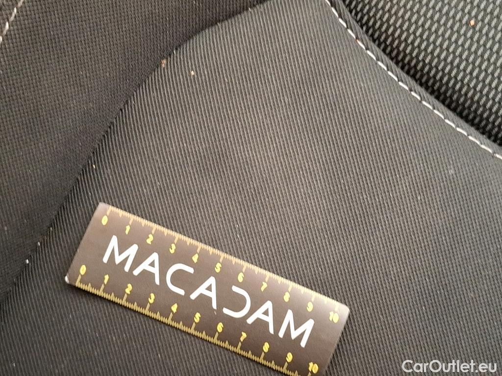  Renault  Clio RENAULT  Société VU 5p Berline Air MédiaNav Energy dCi 75 #64