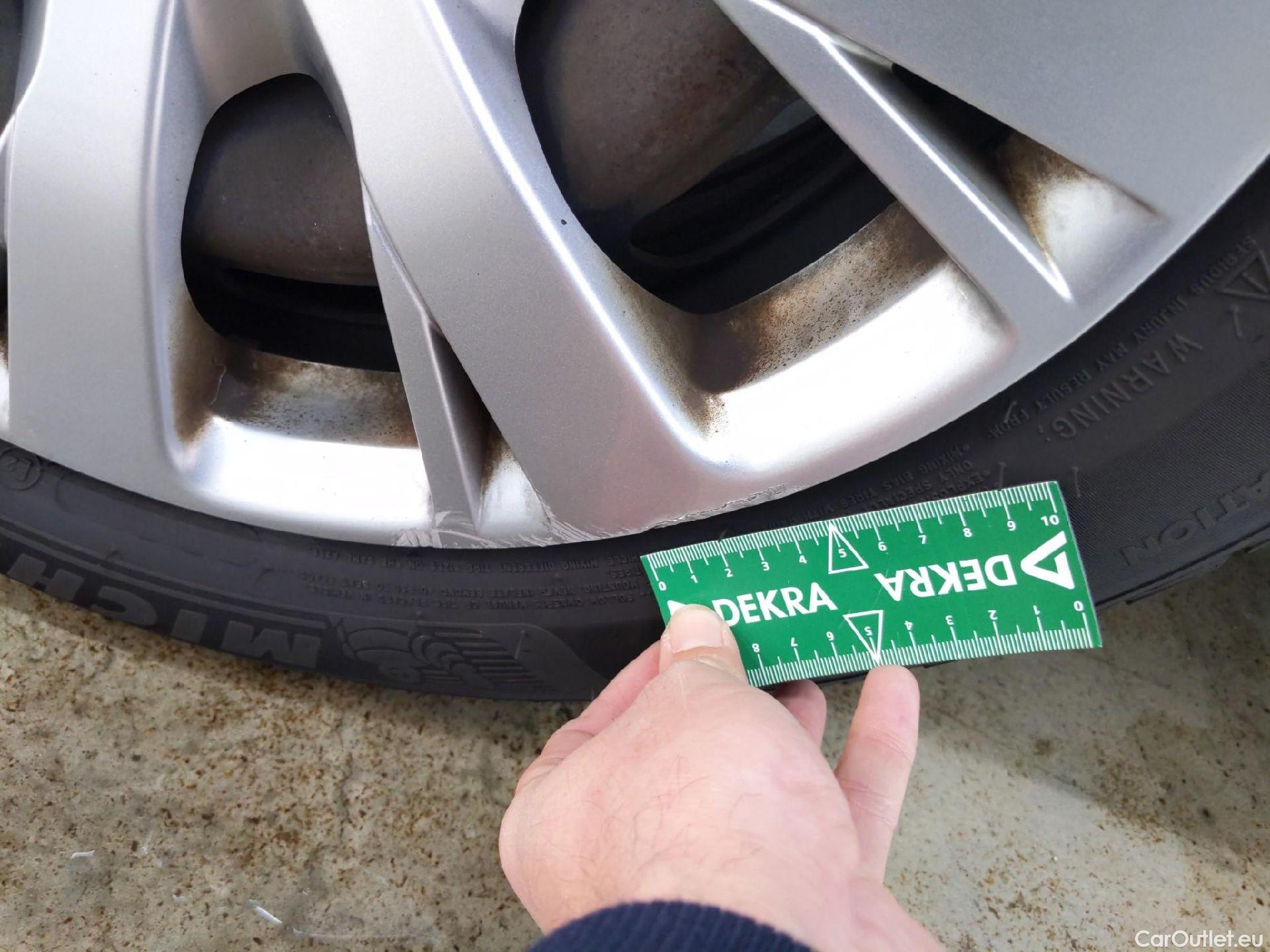  Peugeot  208  Affaire Premium Pack 1.5 HDi 100CV BVM6 E6dT #2