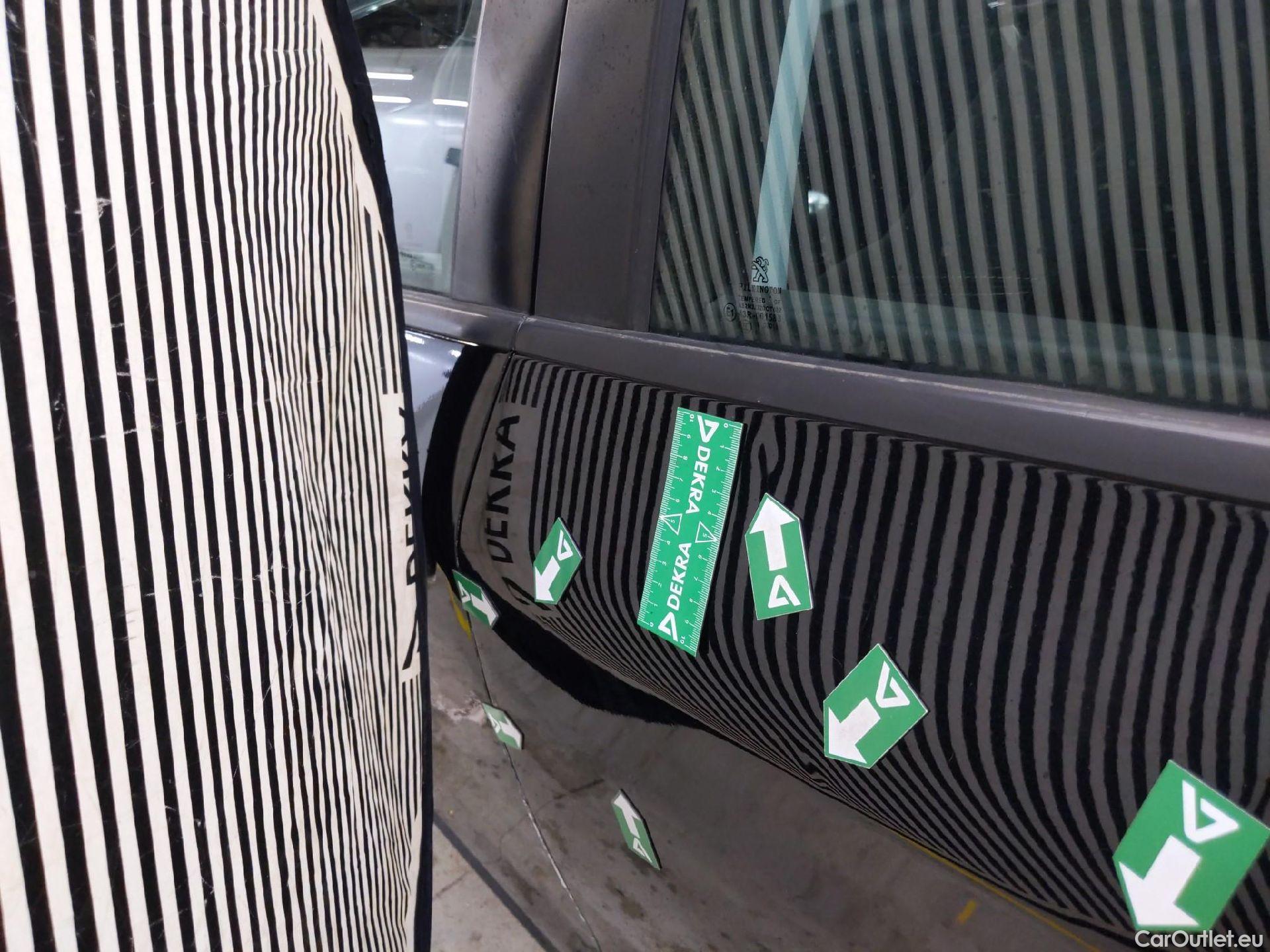  Peugeot  208  Affaire Premium Pack 1.5 HDi 100CV BVM6 E6dT #24