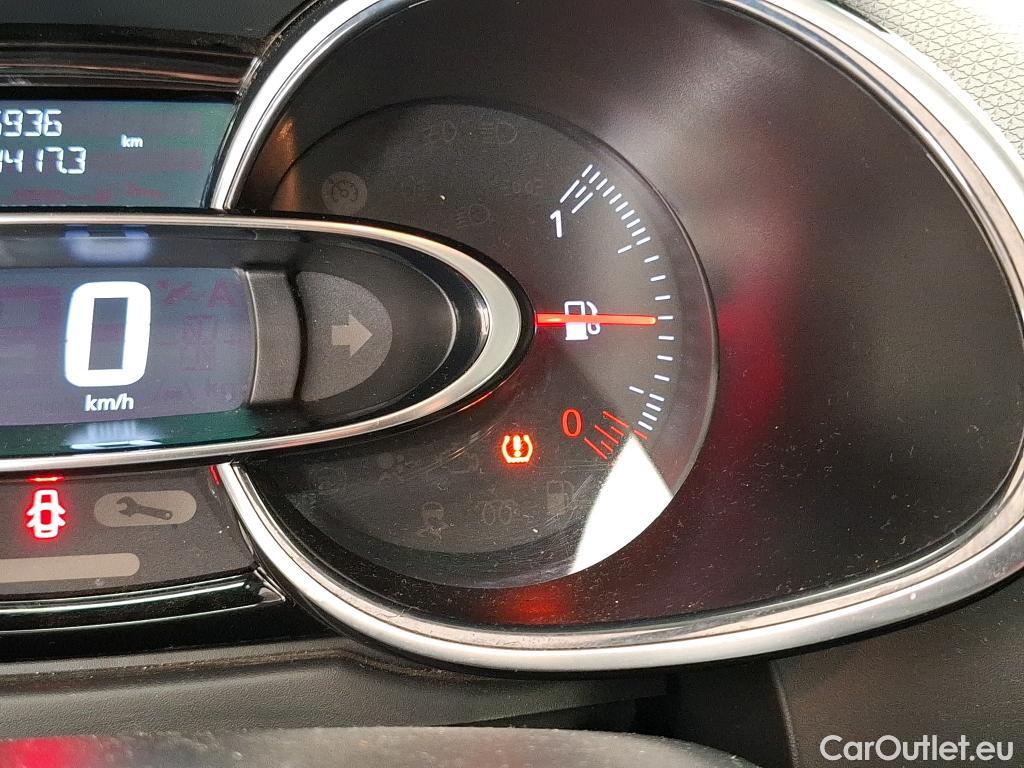  Renault  Clio RENAULT  Société VU 5p Berline Air MédiaNav Energy dCi 75 #106