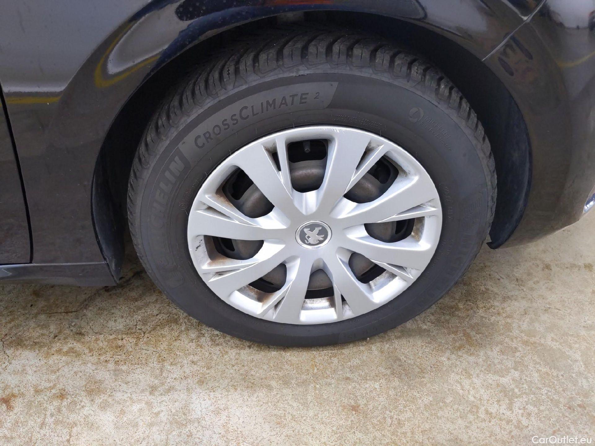  Peugeot  208  Affaire Premium Pack 1.5 HDi 100CV BVM6 E6dT #4