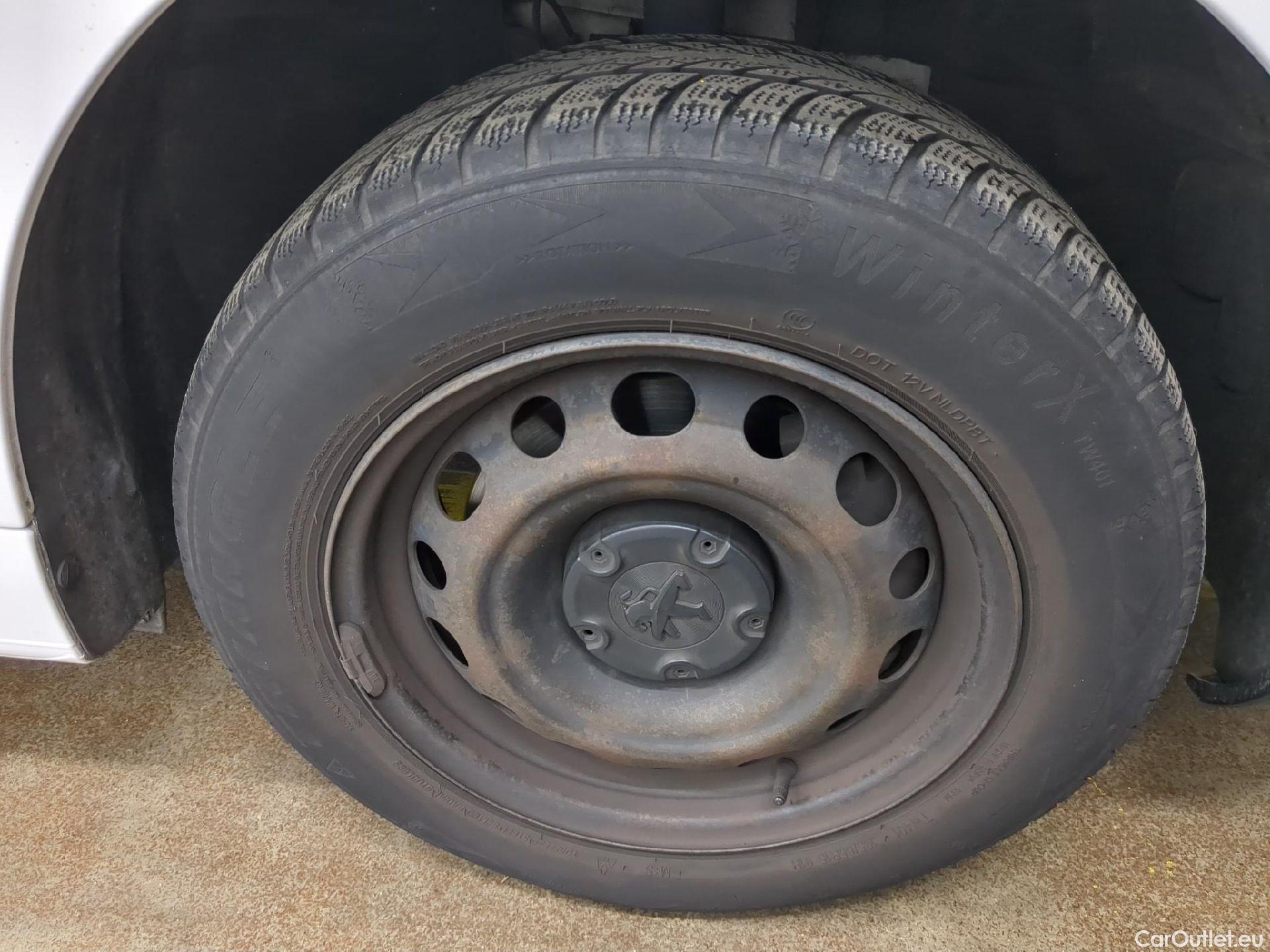  Peugeot  Partner  L1 Premium 1.6 HDi 75CV BVM5 E6 #6