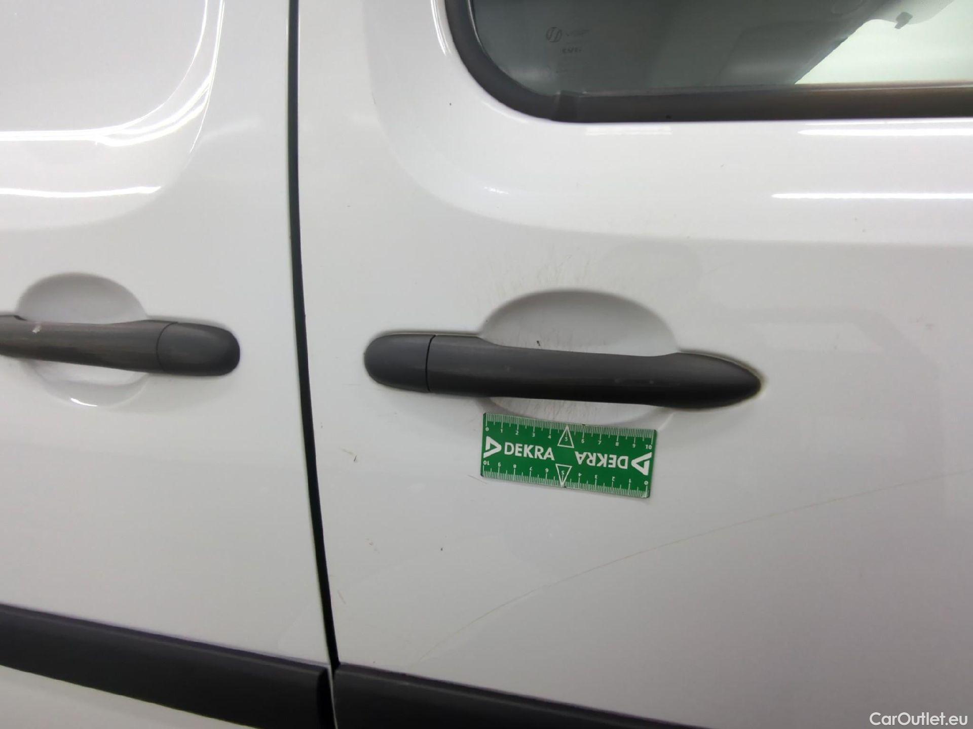  Renault  Kangoo  Express Maxi Extra (Série Spéciale) 1.5 dCi 90CV BVM5 E6 #20