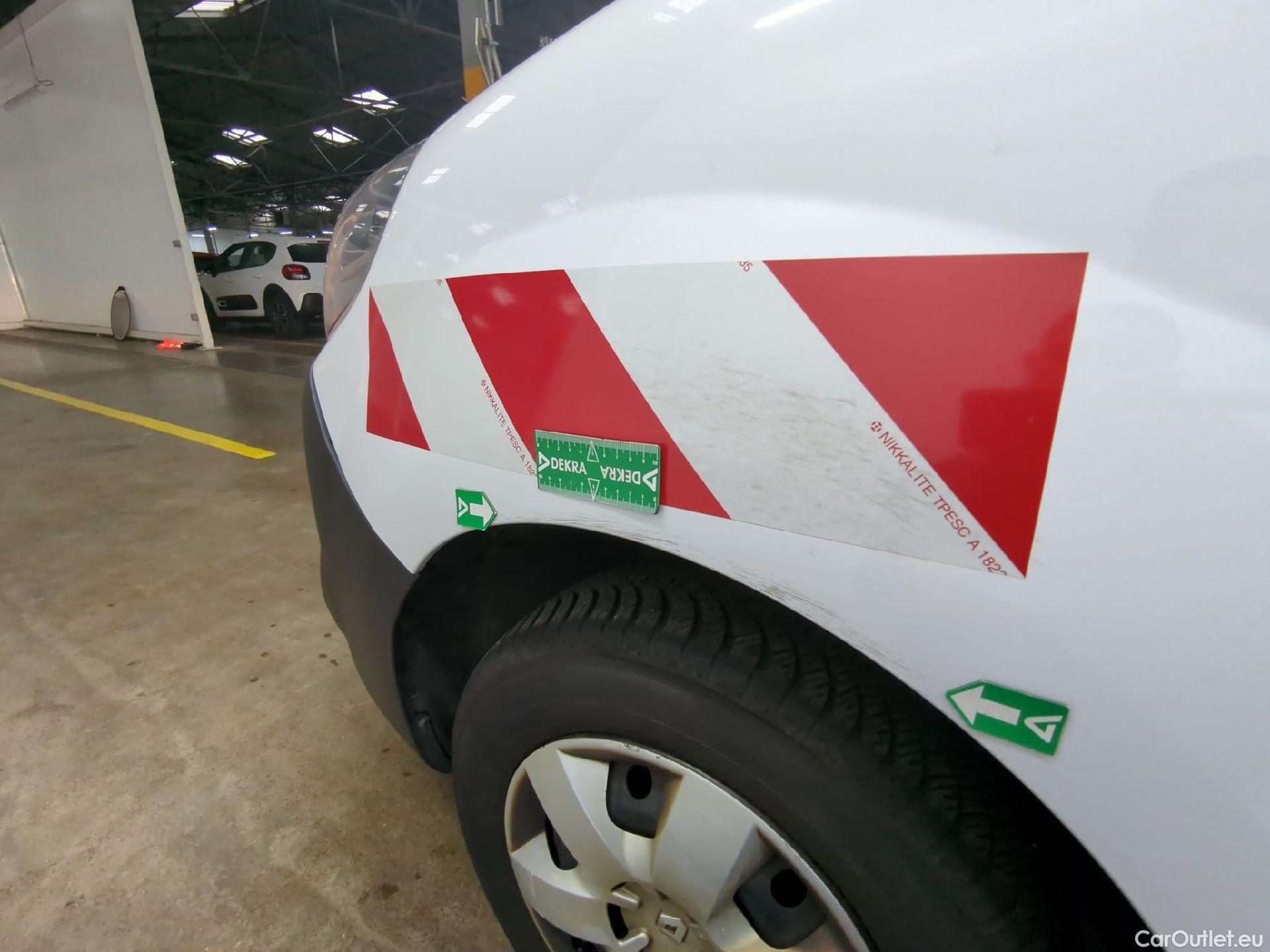  Renault  Kangoo  Express Maxi Extra (Série Spéciale) 1.5 dCi 90CV BVM5 E6 #36