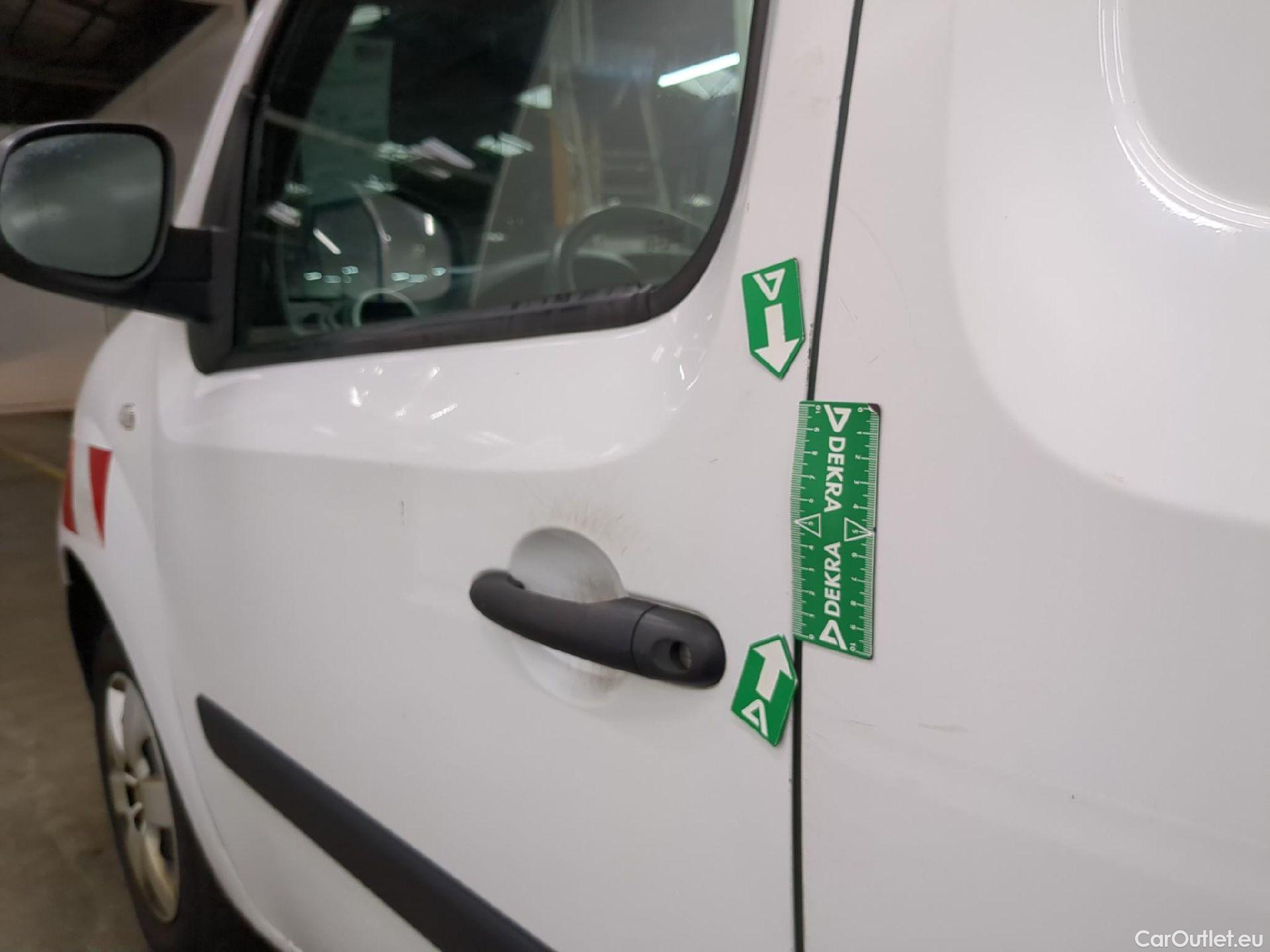  Renault  Kangoo  Express Maxi Extra (Série Spéciale) 1.5 dCi 90CV BVM5 E6 #39